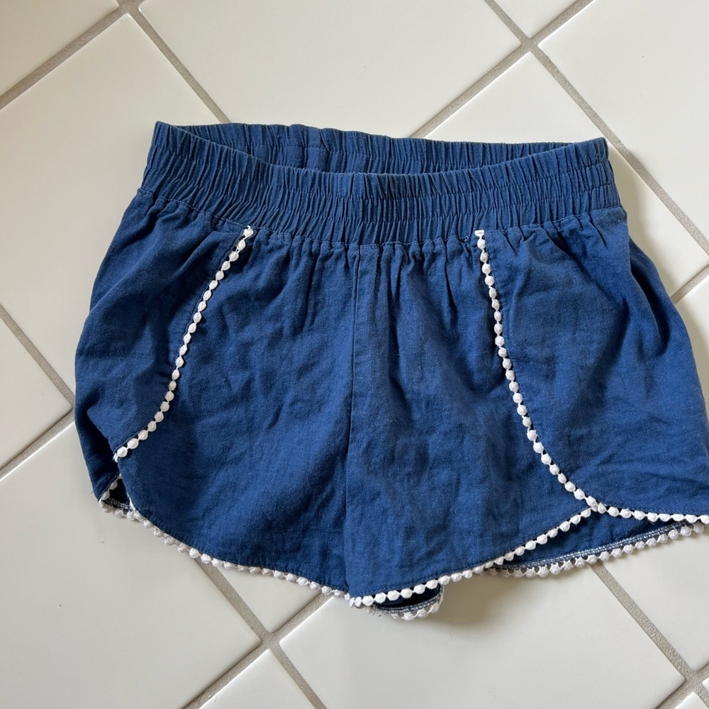 LOVE TREE LOS ANGELES CUTE BLUE AND WHITE SCALLOP SHORTS